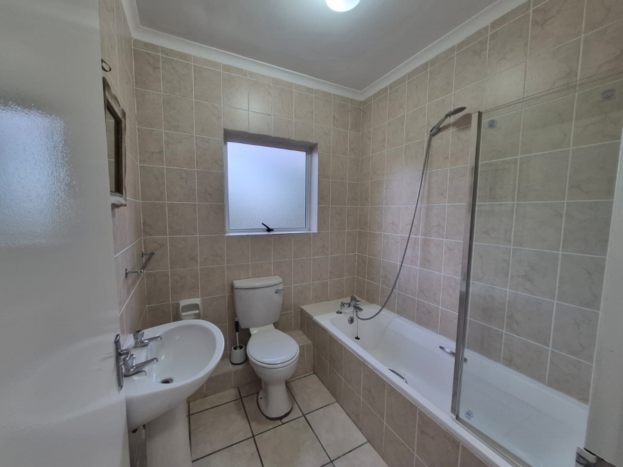 To Let 2 Bedroom Property for Rent in Sonstraal Heights Western Cape